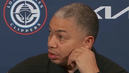 卢谈防守：就是通过压迫性防守、全场紧逼不让对手得分