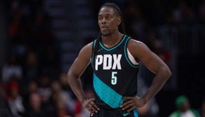 开云APP-35岁266天！霍勒迪刷新单场35分10助&amp;真实命中率90%+最老纪录