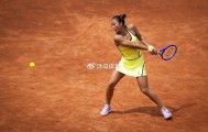 开云-WTA1000罗马站：郑钦文险胜布克沙晋级32强 轰11记Ace展现强势状态|女单|发球|比赛|对手|比分_新浪体育_新浪新闻